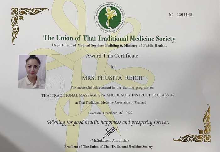 Thai Traditional Massage spa beauty instructor class 42. / 2022